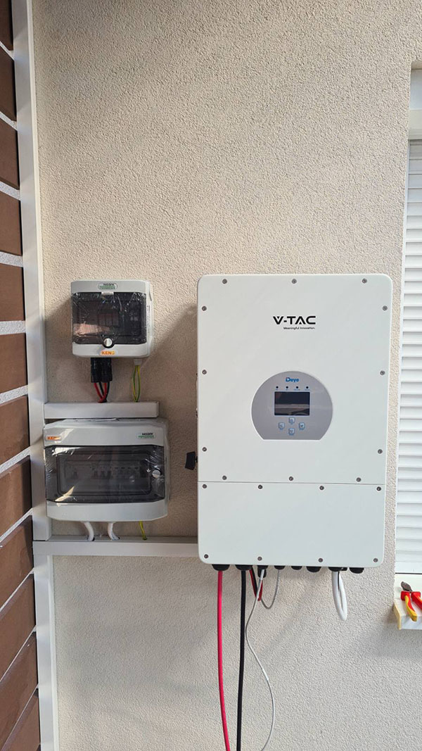 Heves - napelem inverter